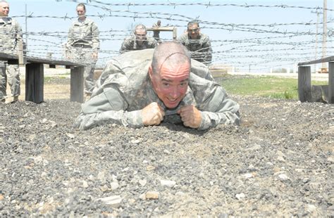 Low crawling Army style | Article | The United States Army