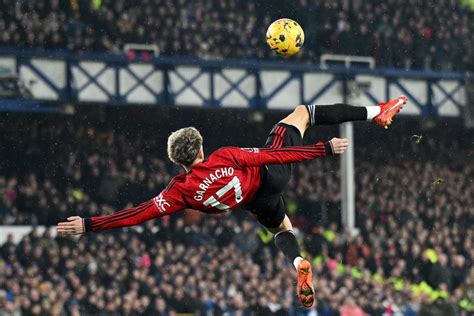 Everton 0-3 Manchester United: Alejandro Garnacho nets stunning ...