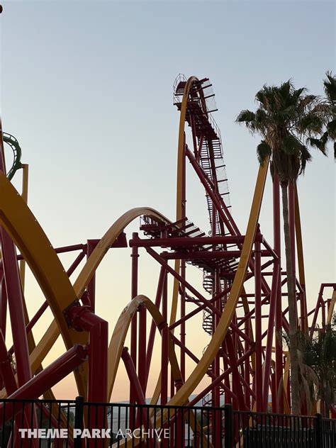 Wonder Woman: Flight of Courage at Six Flags Magic Mountain | Theme ...