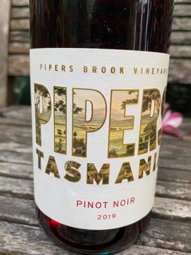 Pipers Tasmania by Pipers Brook Vineyard Pinot Noir 2019 – Winepilot.com