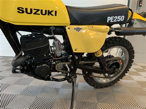 SUZUKI PE 250 - Retro Mecanic