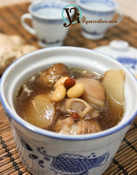 Winter Skin Savior – Chestnut with Pork Feet Soup (黃豆栗子豬手湯) | Yi ...