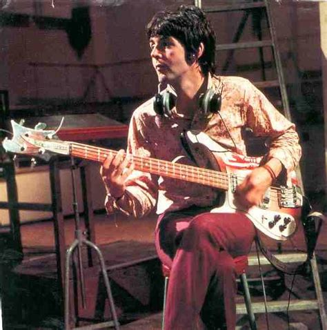 Rare photos of famous bassists playing Ricks | Page 3 | TalkBass.com