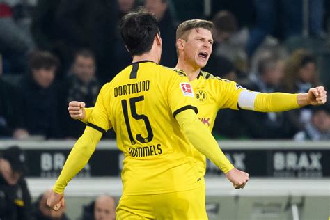 Borussia Dortmund 2019/20 Player Ratings: Goalkeepers and Defenders