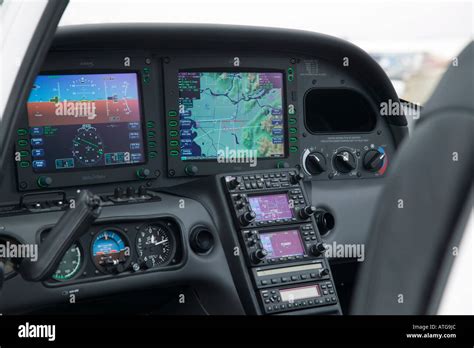 Interior cockpit interior cirrus sr22 - polfbing