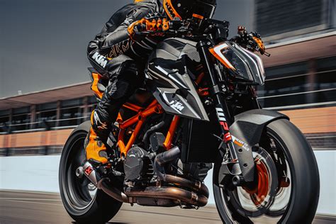 KTM Super Duke 1290 RR: a 'Besta' ao quadrado