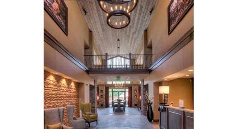 Hampton Inn & Suites Springdale > The Richardson Design Partnership