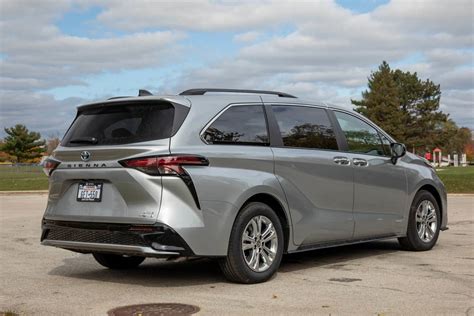 2021 Toyota Sienna - Specs, Prices, MPG, Reviews & Photos | Cars.com