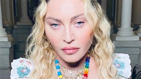 Singer Madonna trends online after Maradona’s death | Geelong Advertiser