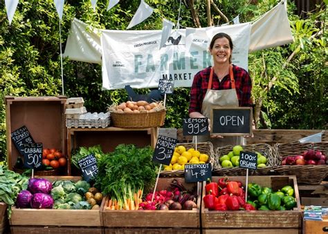 Premium Photo | Greengrocer selling organic fresh agricultural product ...