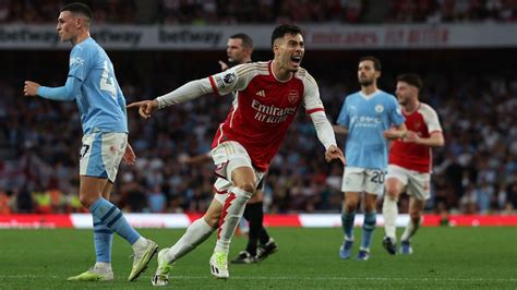 Late deflected Gabriel Martinelli goal gives Arsenal narrow victory ...