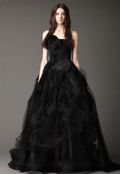 25 Gorgeous Black Wedding Dresses | Deer Pearl Flowers