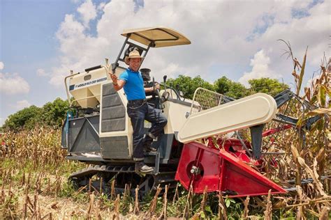 5 Harvesting Machines in The Philippines