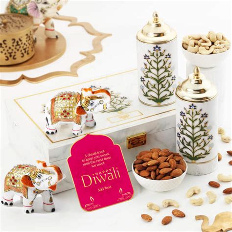 Buy/Send Luxurious Celebrations Personalized Diwali Gift Online | IGP ...