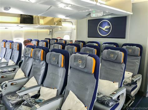 Review: Lufthansa Economy Class, Boeing 747-8 to Los Angeles