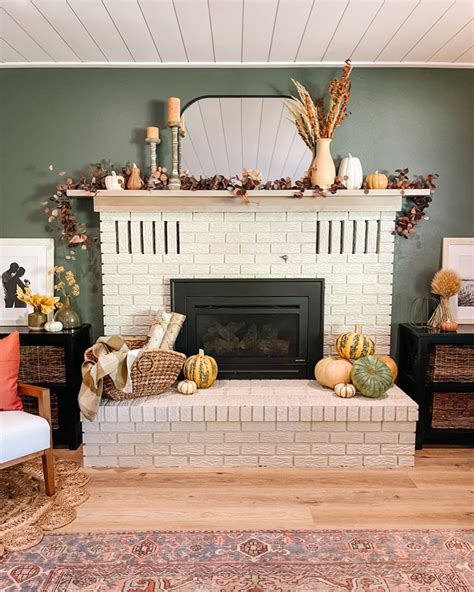 Simple & Cozy Fall Fireplace Decor Ideas - Sprucing Up Mamahood