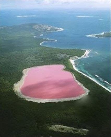 Senegal Lake Retba / Lake retba senegal | less than an hour away from ...