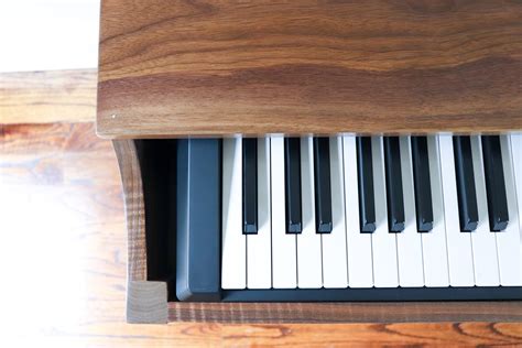 Making a Walnut Keyboard Stand — 3x3 Custom