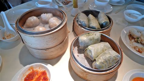 Eating Dim Sum at the Jumbo Floating Restaurant in Aberdeen, Hong Kong ...