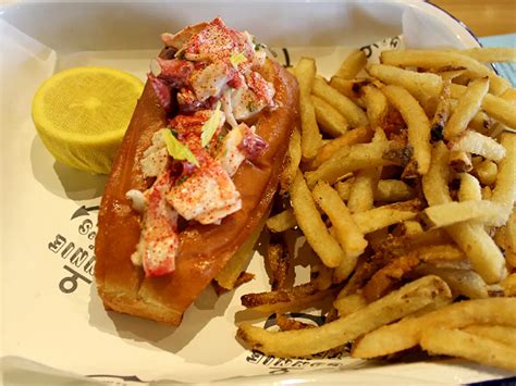 The Best Lobster Rolls in Los Angeles | Discover Los Angeles