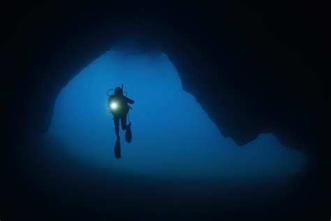 25 Terrifying Deep Diver Horror Stories