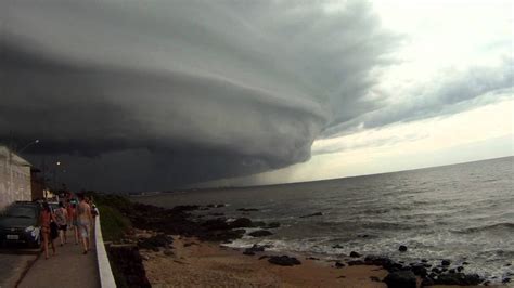 WATCH THIS!!! CYCLONE NADA FROM CHENNAI LIGHT HOUSE || DAZZLING FOOTAGE ...