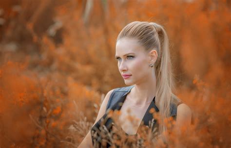 Wallpaper : women, model, 500px, blue eyes, leaves, ponytail, blonde ...