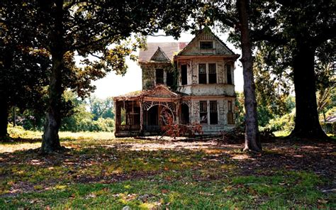 What Can I Do About the Abandoned House Next Door? - Renewed Homes