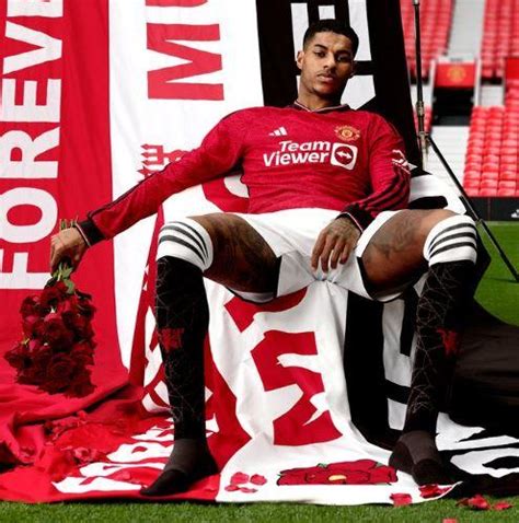 Manchester United reveal new home kit for 2023-24 season - BBC Sport