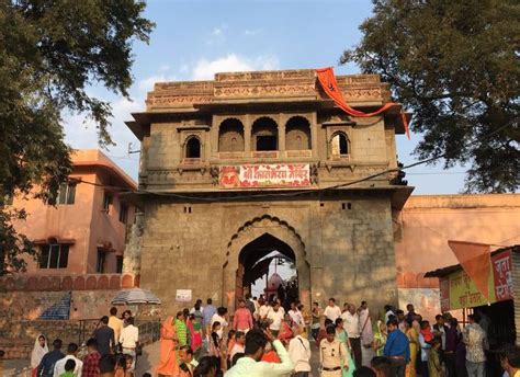 Kal Bhairav Temple Ujjain, History, Timings, Mystery, Darshan