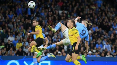 Momen Erling Haaland Cetak Gol Menakjubkan Bak Ibrahimovic di Laga Man ...