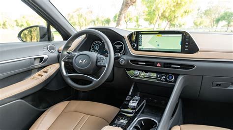 2020 Hyundai Sonata Interior: What We Like and Don’t Like