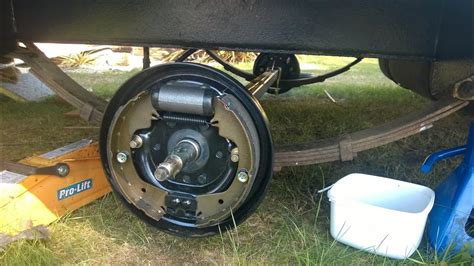 1977 Franklin Caravan Update 9: new axle and brakes - YouTube