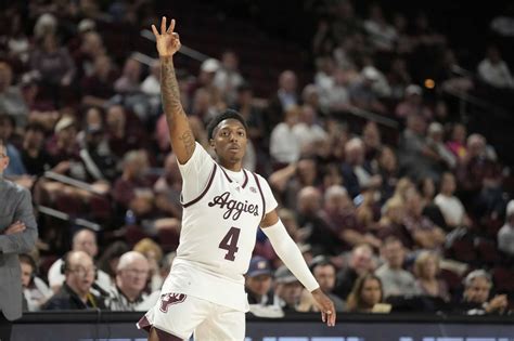 Texas A&M basketball: Aggies battle past Auburn, sweep season series