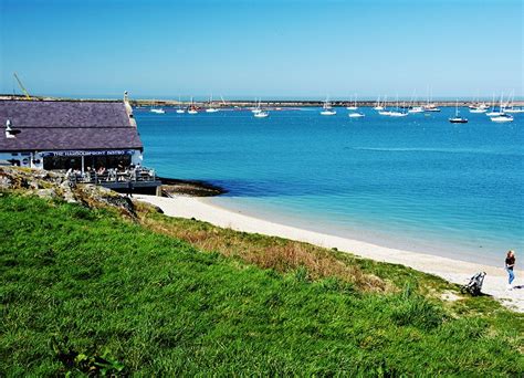 Newry Beach Holyhead | Holidays Anglesey