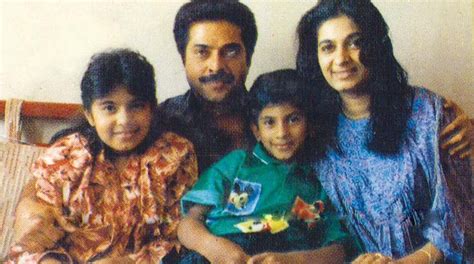 Mammootty Times: Mammootty's old pics with his family