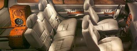 AUTOPEDIA™: 1997 Infiniti QX4 Interior Features