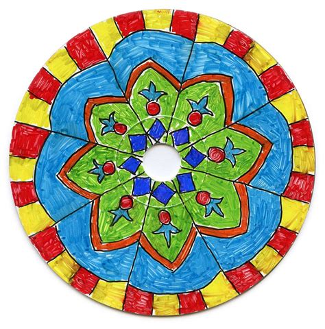 Mandala Drawing on an Old CD | Art Projects for Kids