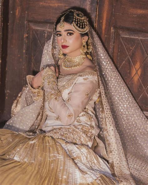 Actress Sehar Khan Flaunts Elegance In Her Latest Bridal Shoot ...