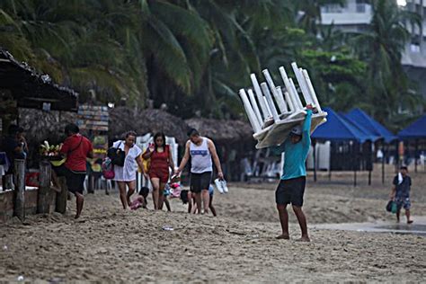 Hurricane Otis tears through Mexico’s Acapulco as Category 4 storm ...