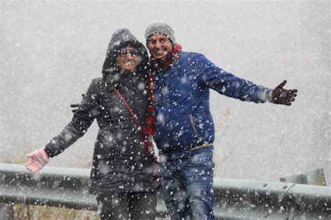 Mussoorie experiences first snowfall of the season | Garhwal Post