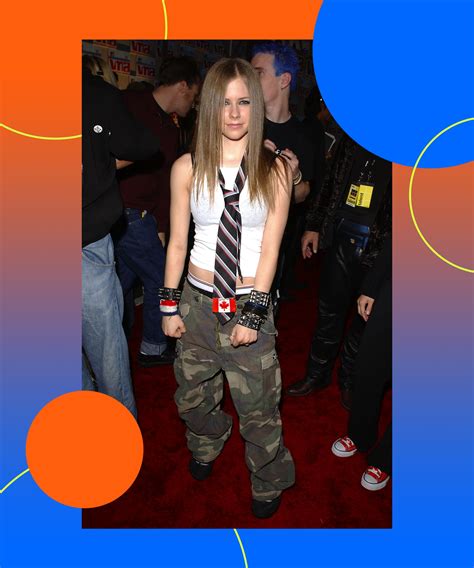 Avril Lavigne Brought Back Her Tie & Suspenders For Her TikTok Debut