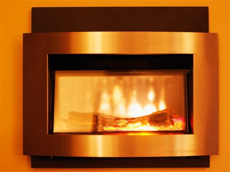 Gas Fireplaces Offer Efficient Heating Choices | HGTV