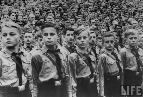 Group of boys in Hitler Youth, Germany, 1939 [1279x871] : r/HistoryPorn