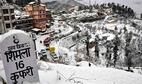 Heavy snowfall disrupts normal life in Kashmir, Himachal Pradesh and ...