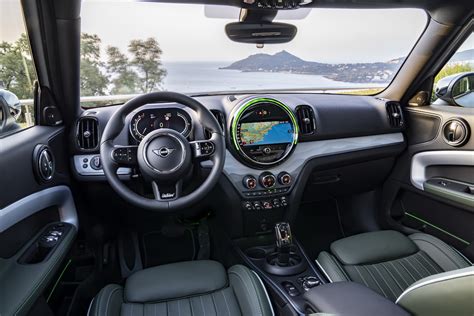 Does the 2023 Mini Cooper Countryman Have Android Auto?