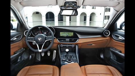 Alfa Romeo Giulia, per la Business c'è il motore diesel 2.2 da 136 CV