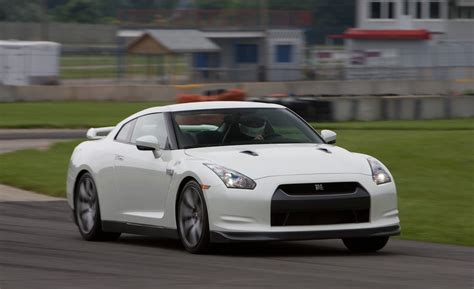 Auto Car Zone: 2011 Nissan GT-R Supercar