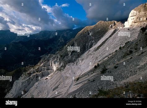 Marble-Quarry near Massa, Tuscany, Italy Stock Photo - Alamy