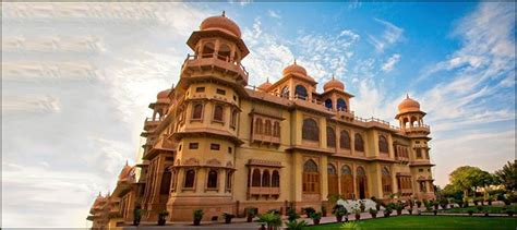 10 most beautiful architecture of Pakistan